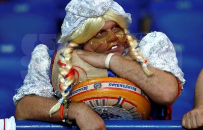 FOTO Cele mai interesante imagini de la partidele disputate miercuri, în grupa B