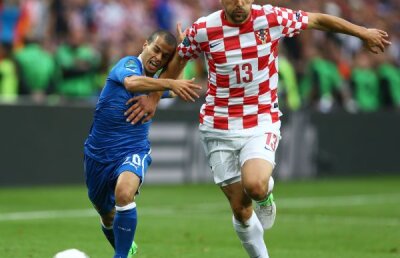 Obsedaţi de blat » ”Piticii” italieni speriaţi că vor păţi ca-n 2004