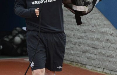 Hodgson răsuflă uşurat: îşi poate folosi vedeta! » Welcome Rooney!