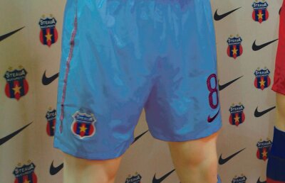 Steaua celestă! » Trupa din Ghencea schimbă echipamentul de rezervă pentru sezonul următor