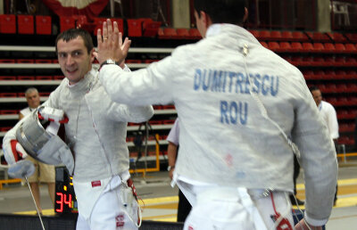 După trei ani » Sabrerii români au revenit pe podiumul european