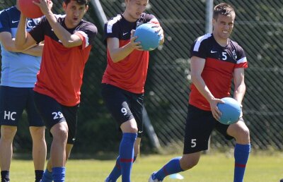 "Hai, războinicii luminii!" » Steliştii se încurajează reciproc: luptă cu o minge de 5kg! :O