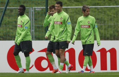 Vezi cotele sferturilor de la EURO: Care crezi că vor fi semifinalistele? Pariază şi revendică-ţi BONUSUL!