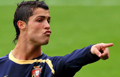 200 lei BONUS să pariezi pe goluri în Cehia-Portugalia! Cota 3.60 pentru minim 4!