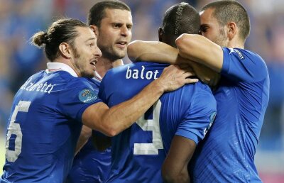 Geambaşu se aşteaptă la un Anglia - Italia spectaculos » Kick and run? Catenaccio? Uitaţi-le!