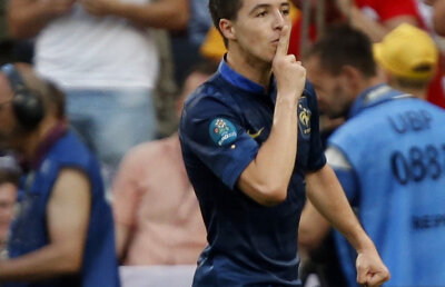 Huliganul Samir » Înfrîngerea cu Spania i-a tulburat mintea lui Nasri: s-a răzbunat pe un reporter AFP!