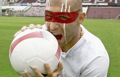 EXCLUSIV Se cîrpesc cu Tony! » Reghecampf a găsit o soluţie surprinzătoare pentru postul de fundaş dreapta