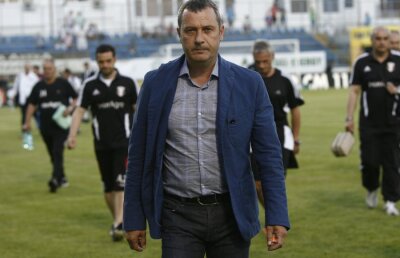 "Puriul" face curăţenie la Petrolul » Mircea Rednic a renunţat la doi jucători!