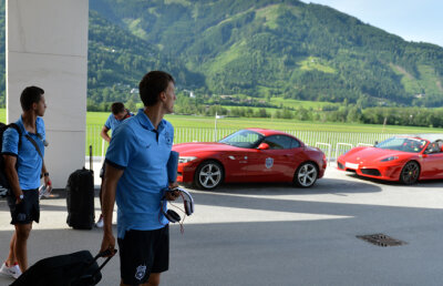 FOTO Soare şi lux! » Aşa arată cantonamentul Stelei din Austria