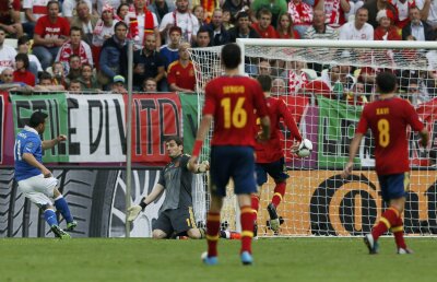 FOTO 14 paşi de aur » Cum s-au marcat golurile prin care Spania şi Italia au ajuns în finală