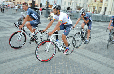 FOTO Ambiţii mari pentru români la Turul Sibiului: "Vrem primul loc!"