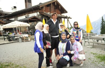 FOTO Arăboaicele au tras de Bonetti. Italianul nu le-a refuzat  ;)