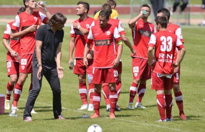 Ce a greşit Bonetti » Cornel Dinu explică de ce Dinamo a pierdut pe bandă rulantă în amicale!