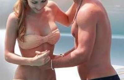 FOTO-ŞOC » Ooops! În ce situaţie jenantă a fost surprins Mario Gotze! ;)