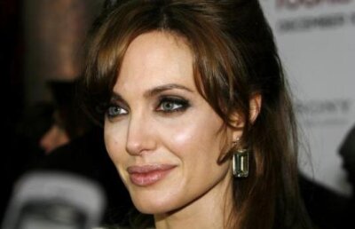 Angelina Jolie, in conflict cu mama lui Brad Pitt. Vezi aici ce a infuriat-o pe vedeta!