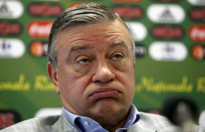 Naşu' la Radio Erevan » Sandu, prins cu mîţa-n sac: nu e nici o ameninţare FIFA de excludere a fotbalului românesc