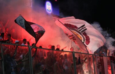 Rapidiştii primiţi cu răceală de suporteri: "Cîştigaţi-ne respectul!"