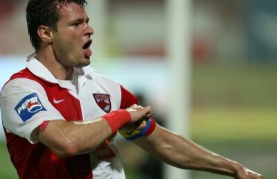 Fanii dinamovişti se revoltă împotriva lui Niculae! "Ne-ai trădat pentru un sac de cartofi în plus!"