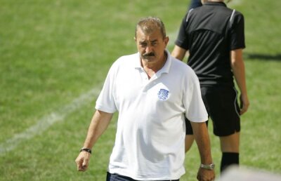 Haos în Copou » Iaşiul a rămas fără antrenor cu o zi înainte de meci!
