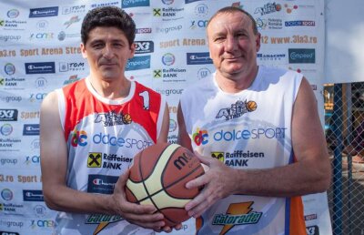 Miodrag Belodedici în duel cu Adrian Bumbescu la Sport Arena Streetball!