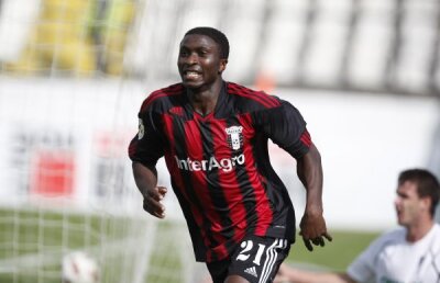 VIDEO Fatai de 3 puncte » Astra a debutat în noul sezon cu o victorie în faţa Bistriţei