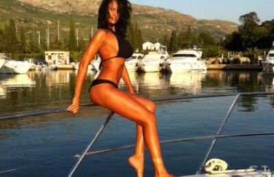Nicoleta Luciu, topless pe o plaja din Croatia