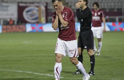 Singuri şi puţini » Rapid a avut aseară numai şase rezerve