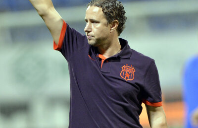 Reghecampf are încredere în viitorul Stelei: ”Step by step va fi bine”