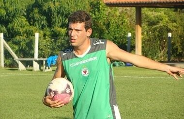 Figueiredo şi-a ales modelul de la Rapid : "E un jucător excelent, foarte inteligent! Am ce învăţa de la el"