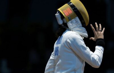 Blestematele tuşe decisive » Cele trei spadasine române au încheiat ieri concursul individual după asalturi foarte strînse