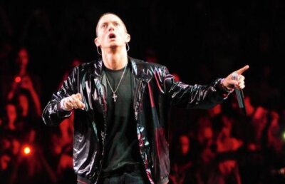 Eminem, primul care a depasit 60 de milioane de fani pe Facebook