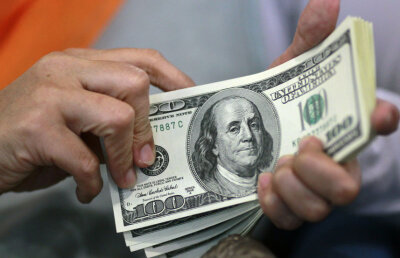 Nouă fizicieni s-au trezit multimilionari peste noapte. Cine este filantropul care a spart 27 de milioane de dolari din dragoste pentru ştiinţă