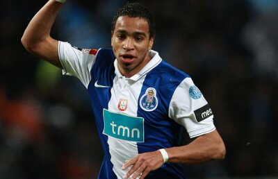 Se îmbogăţesc cei de la CFR? Alvaro Pereira ar putea pleca de la Porto!