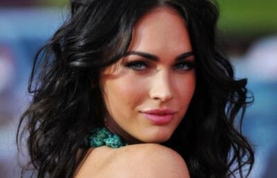 Dovada ca Megan Fox nu si-a facut operatii estetice!