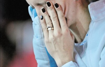 Sportivii din delegaţia României le-au consolat pe spadasinele tricolore după eşecul de sîmbătă: "Sînt distruse, au stat numai în pat"