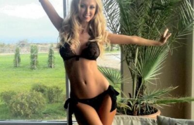 Andreea Balan, super sexy pe Facebook! Uite ce bine arata in costum de baie!