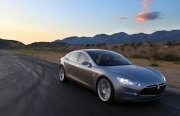 Tesla produce 10 mașini pe săptămână