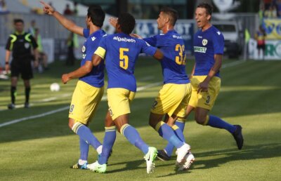 VIDEO "Lupii" au fost răniţi de haita lui Ionuţ Popa » CSMS Iaşi - Petrolul 2-2