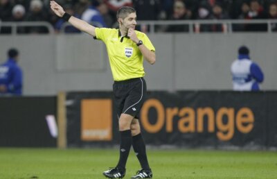 Dialog halucinant între arbitrii meciului Vaslui-Pandurii: "Hai, băieţi, mai avem un minut şi se termină cum trebuie"