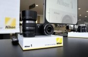Nikon 1 J2, disponibil și în România