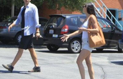 Demi Moore merge cu noua cucerire la Alcoolicii Anonimi