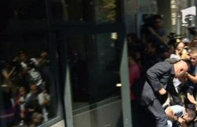 Un fotograf roman a fost pus la pamant de bodyguardul lui Lady Gaga