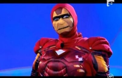 Iron Man canta muzica populara maramureseana. Vezi ce vedeta l-a intruchipat pe omul de fier la "Demascarea"!
