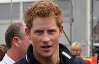 Scandalos! Printul Harry, in fundul gol la o petrecere!