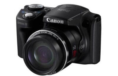 Canon aruncă pe piaţă două noi modele superzoom