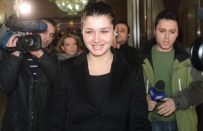 Mai sunt trei zile pana la nunta Elenei Basescu. Vezi ce fel de rochie va purta!