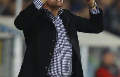 Demiterea lui Dorinel a fost boicotată! » "Neamţul" e încă antrenorul Oţelului