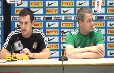 Şumudică: "Zi, Sălă!" » Sălăgeanu: "Păi, ce să zic?" » Şumudică: "Păi, nu ştiu, despre meci!"