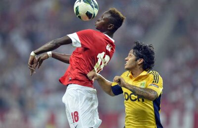 Plătit cu ziua » Cum s-a protejat Dinamo de o eventuală accidentare a lui Issa Ba