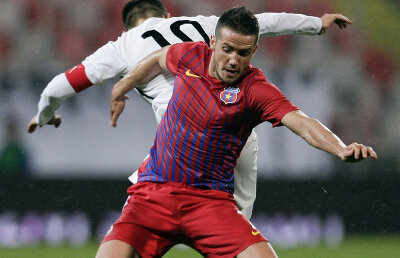 Gigi a intervenit dur la pauză! » Patronul Stelei face din nou ravagii în vestiar